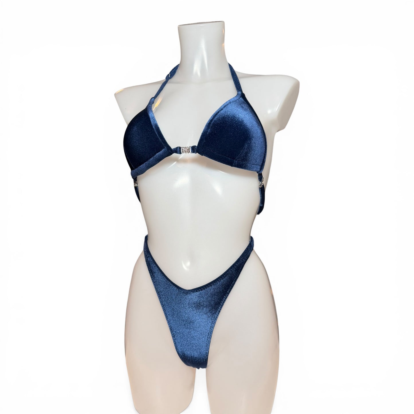 Posing Bikini - Figure / Physique / Bodybuiding