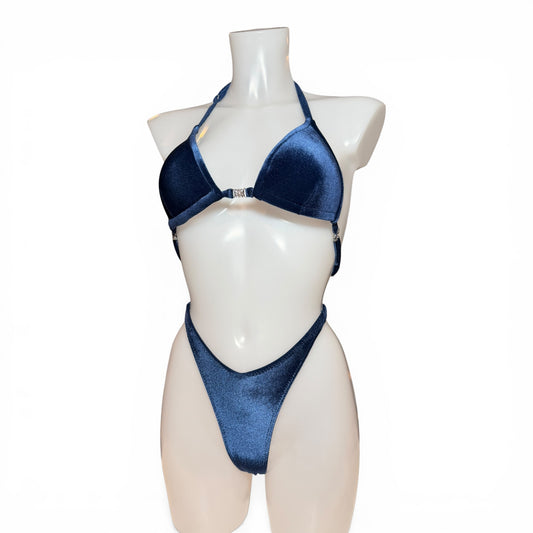 Posing Bikini - Figure / Physique / Bodybuiding